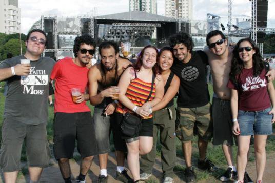 Omarzinho, no canto esquerdo da foto, quando fomos no Maquinaria, 2009.