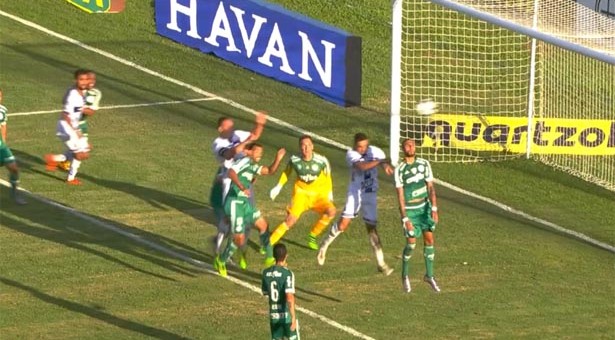 foto: http://www.atribunamt.com.br/2016/03/palmeiras-e-goleado-pelo-agua-santa-perde-quarta-seguida-e-amplia-crise/